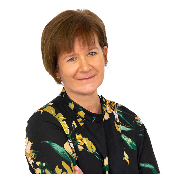 Anne McCune Headshot
